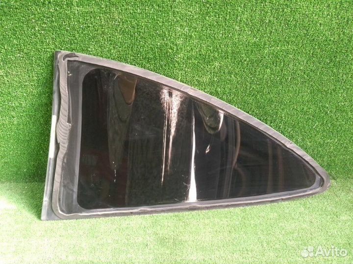 Стекло кузовное глухое правое Mercedes Clk Coupe