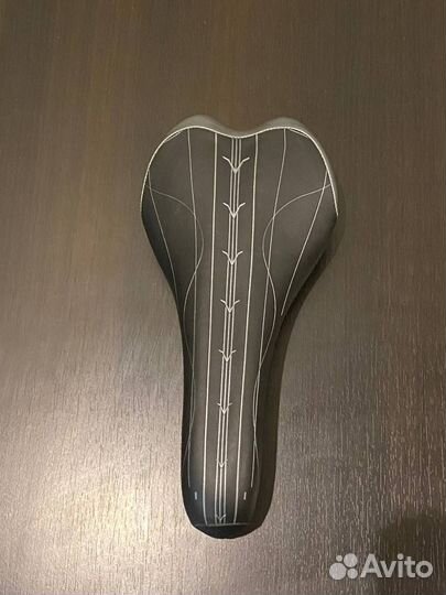 Седло для велосипеда фирмы Cionlli