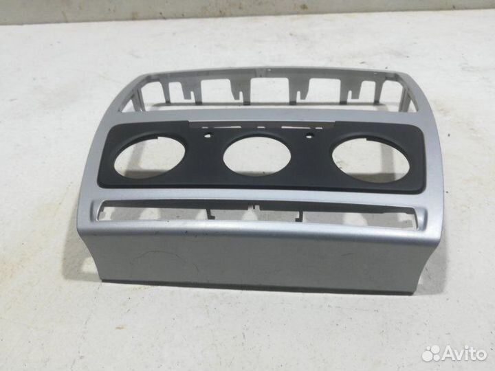 Накладка панели приборов Skoda Octavia A5 2009