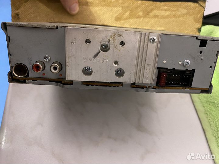 Машнитола JVC KD-R462