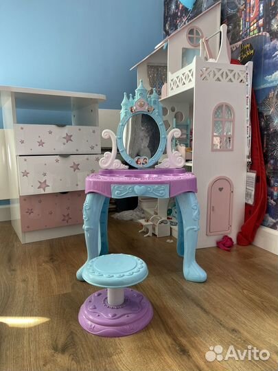 Детскй столик