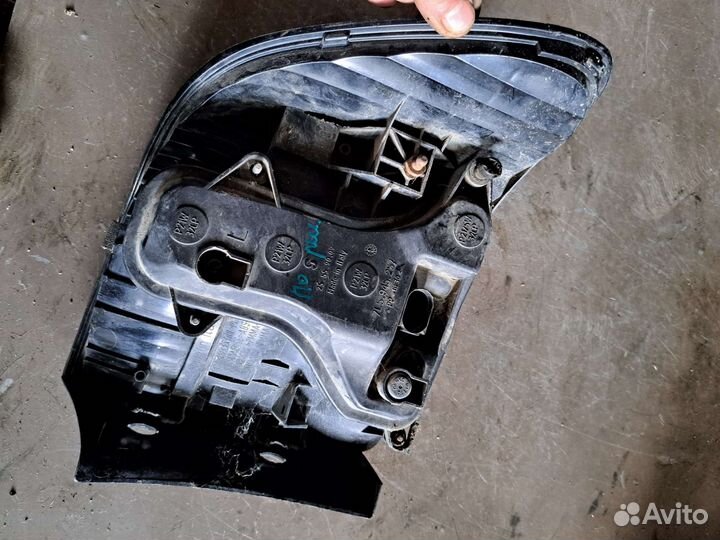 Фонарь задний левый на Porsche Cayenne