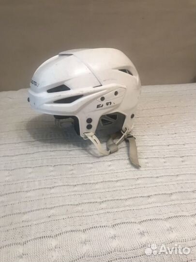 Шлем хоккейный