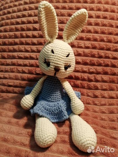 Зайка вязанная