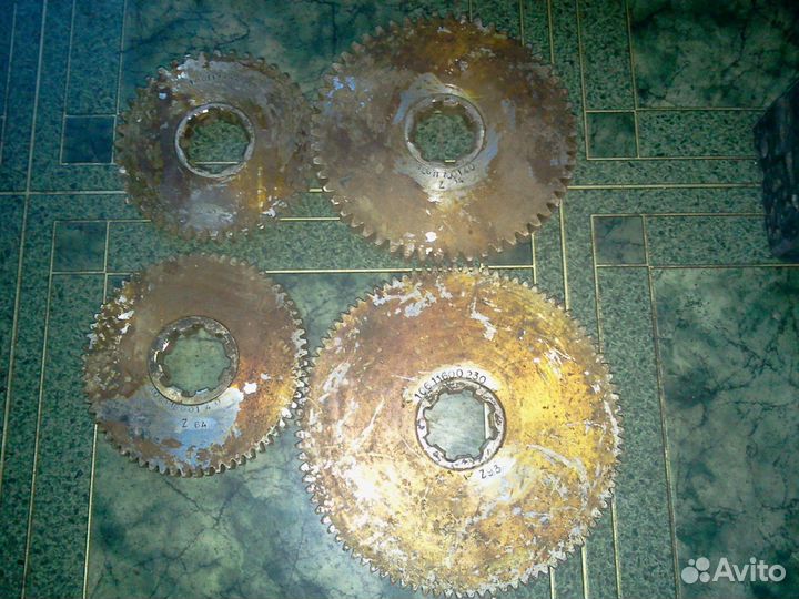 Ящик. Гвоздь. Нож