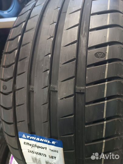 Triangle EffeXSport TH202 245/40 R19