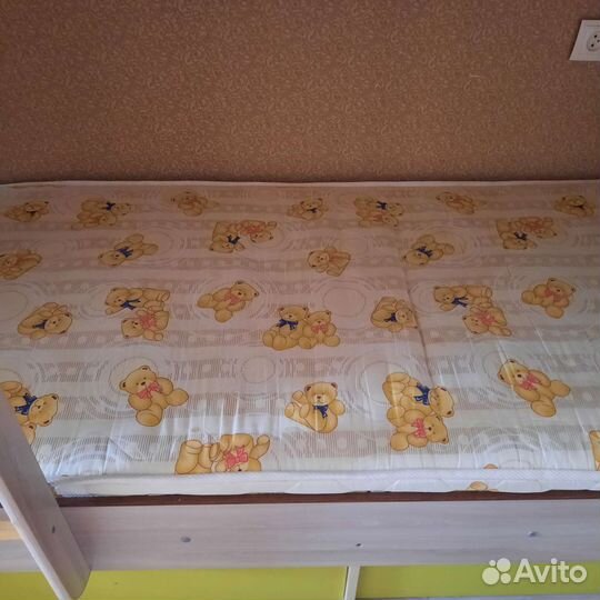 Двухъярусная кровать бу с матрасами