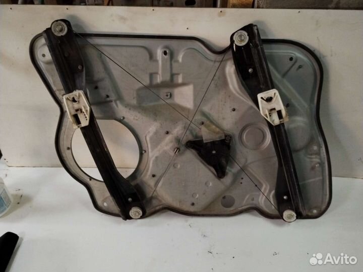 Стеклоподъемник правый передний Шкода Октавия А5