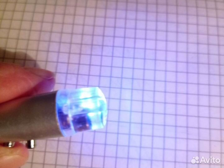 Лазерная указка с подсветками Есть брелки-фонарики