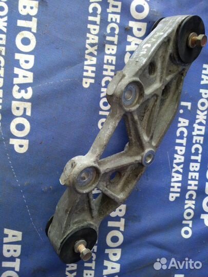 Подушка редуктора. задняя Toyota Alphard минивен