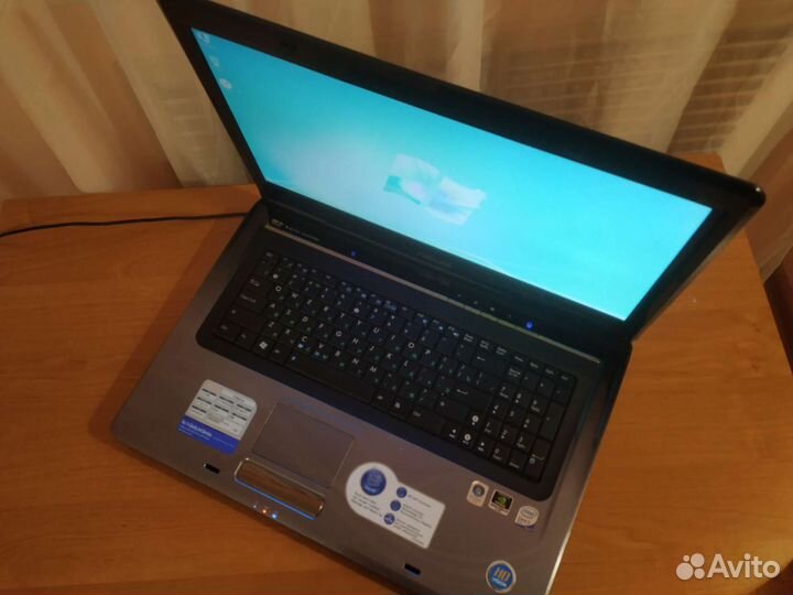 Большой ноутбук Asus