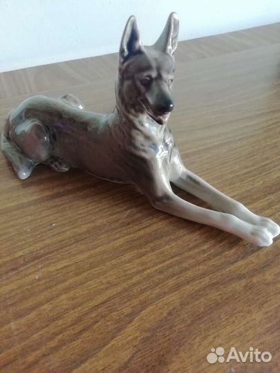 Фарфоровые статуэтки собака лфз