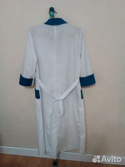 Медицинский халат новый,размер 48, 50