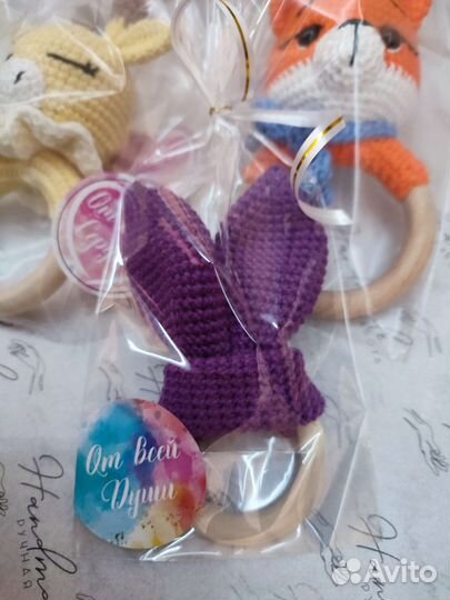 Вязаные погремушки и грызуночки ручной работы