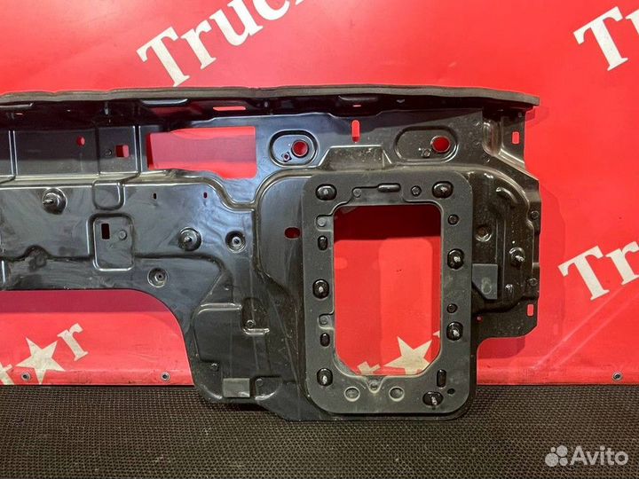 Стенка переднего фартука кабины Renault T