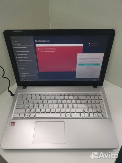 Ноутбук asus R543B