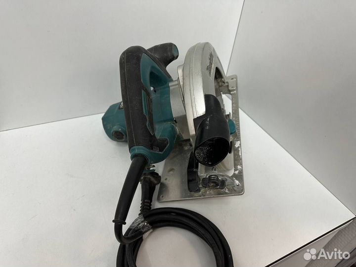 Циркулярная (дисковая) пила Makita HS7601