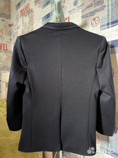 Пиджак на мальчика 128 Armani