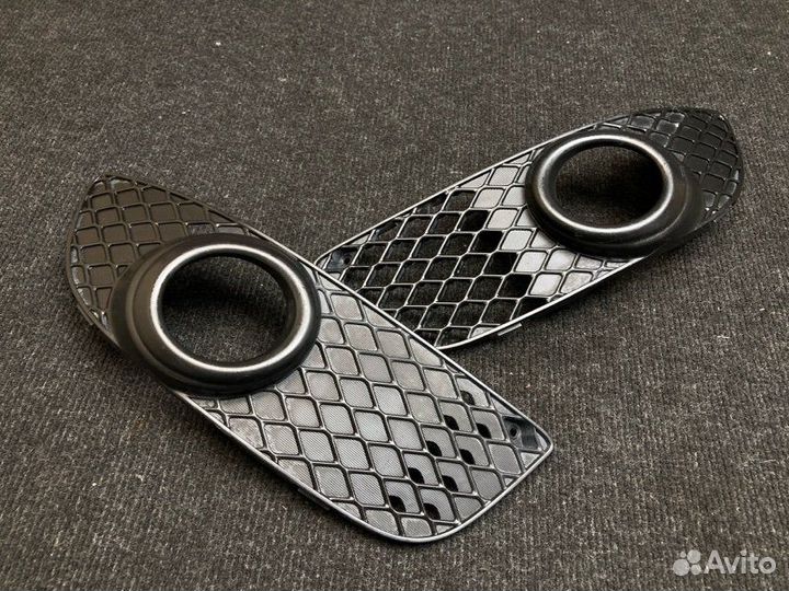 Накладка противотуманной фары Mitsubishi Lancer