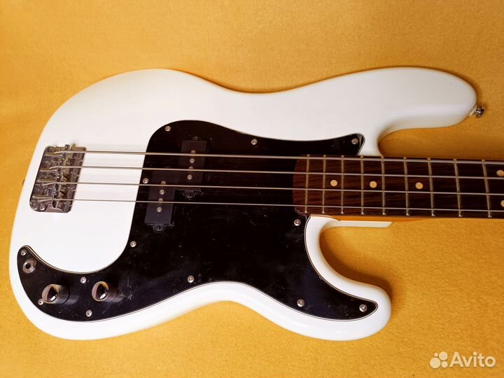 Grass Roots Precision Bass (White)