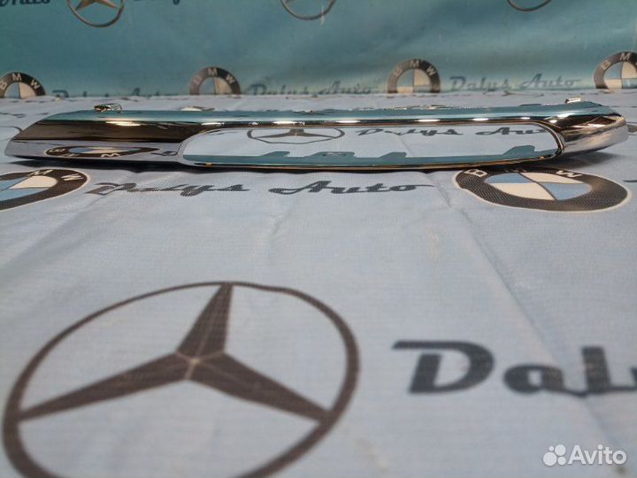 Накладка дхо левая Mercedes-Benz E- Class W212