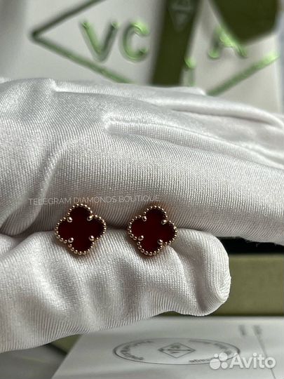 Серьги-пуссеты van cleef arhambra розовое золото