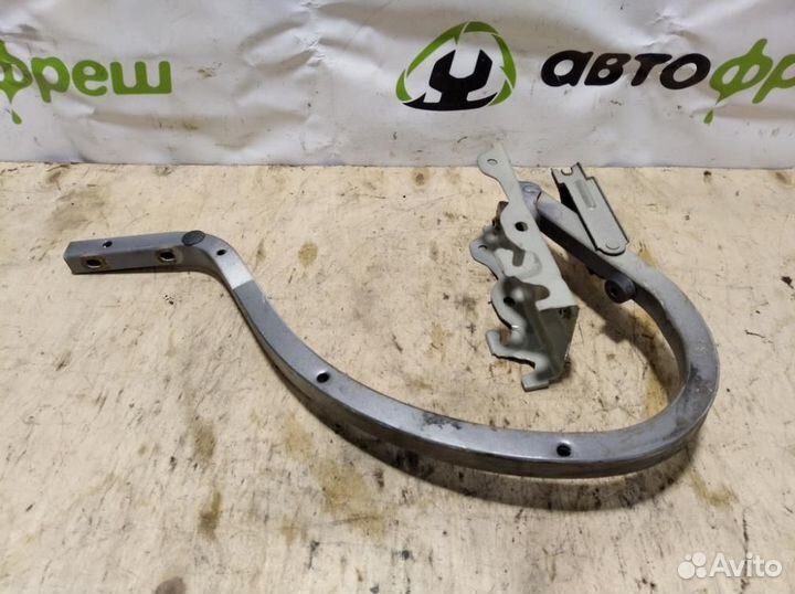 Петля багажника левая Chevrolet Aveo 2005-2011