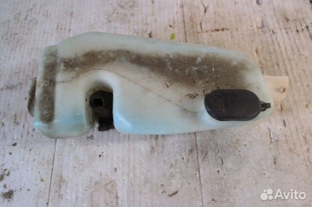 Бачок омывателя с моторчиком Renault Duster