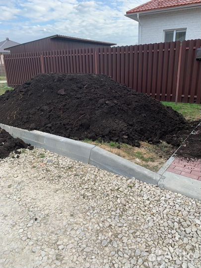 Чернозем.земля плодородная.торф.навоз