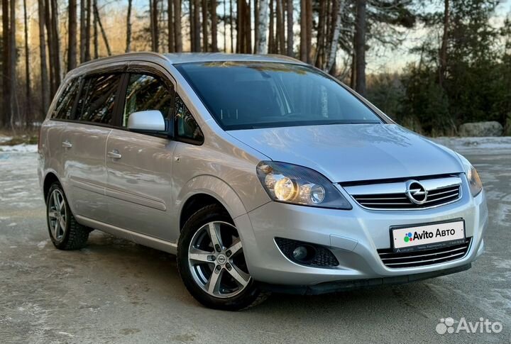 Opel Zafira 1.8 МТ, 2014, 152 000 км