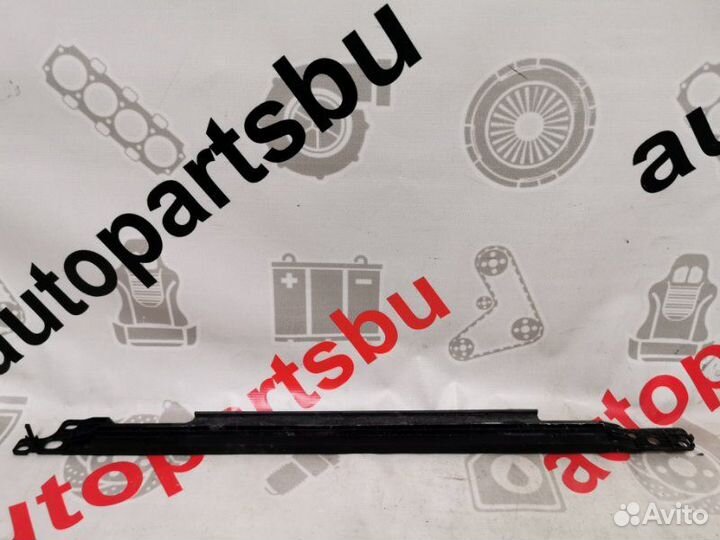 Кронштейн радиатора Ford Focus 3 хетчбек 1.6 2011