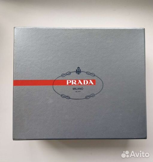 Коробка prada