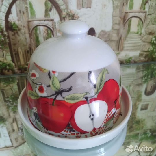 Масленка фарфоровая