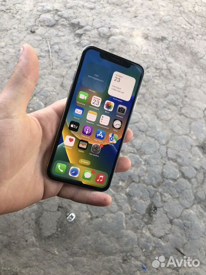 iPhone X, 64 ГБ
