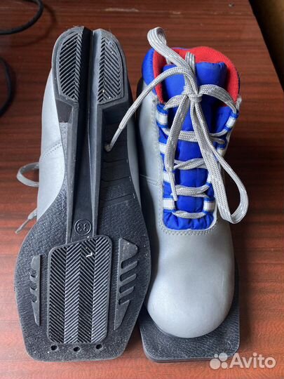 Лыжные ботинки