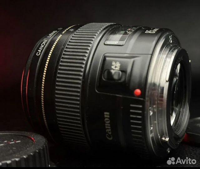 Объектив Canon 85 mm с диафрагмой 1.8 без торга