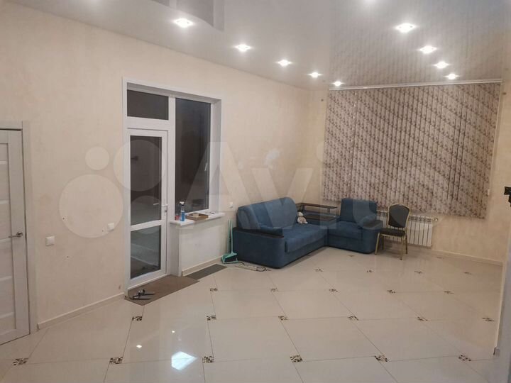 Дом 198 м² на участке 8 сот.