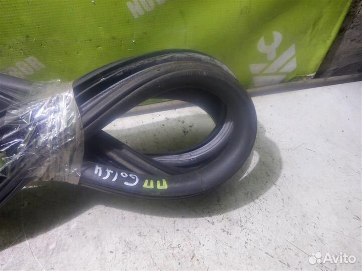 Уплотнитель двери Фольксваген Гольф 4 Бора