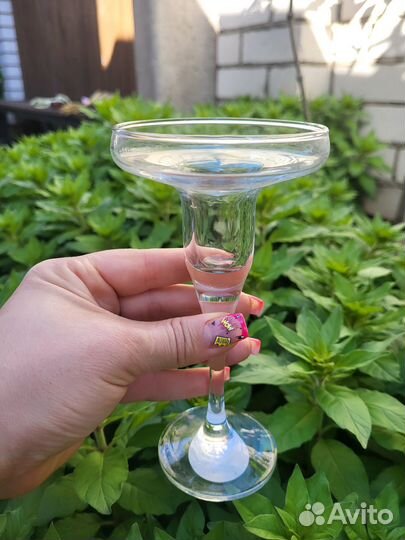 Стеклянные подсвечники