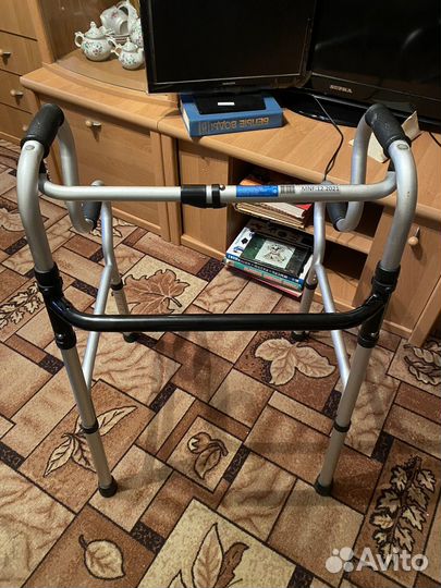 Ходунки для инвалидов