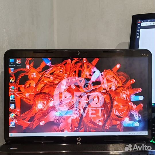 Большой ноутбук 17.3 I7 8GB SSD/HDD intel