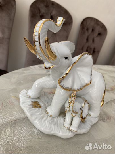 Статуэтка фарфор слоны
