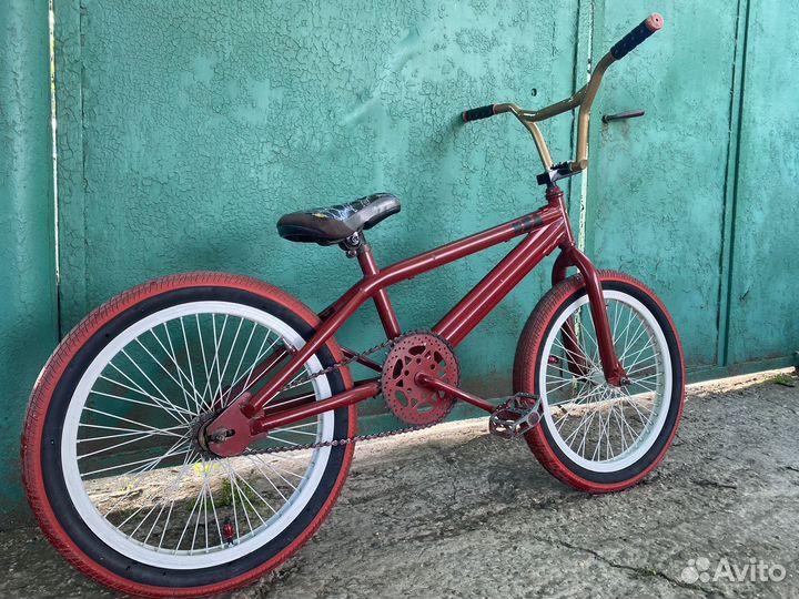 Трюковой велосипед BMX