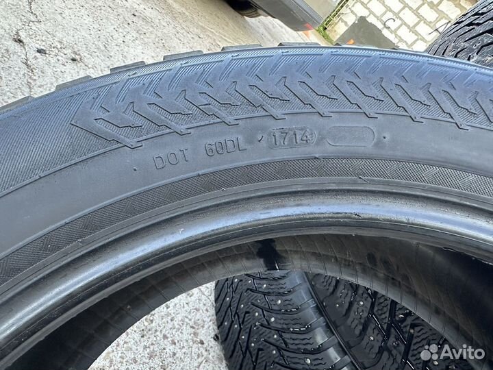 Nokian Tyres Hakkapeliitta 8 SUV 255/50 R19 107T