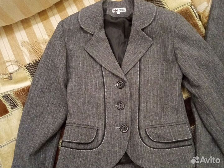 Костюм тройка для девочки 128 р