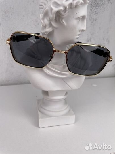 Солнцезащитные очки Balmain черные