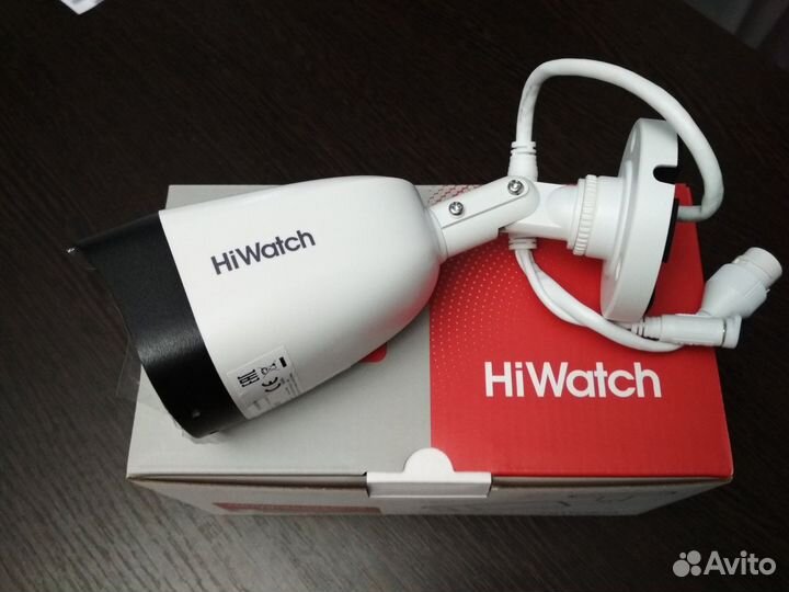 Комплект видеонаблюдения IP HiWatch 4 камеры