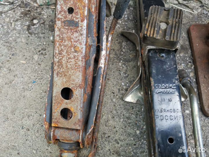 Домкраты 1т,2т,3т,5т,12т