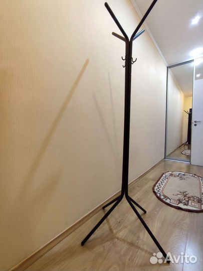 Вешалка напольная
