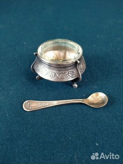 Мельхиоровая солонка с ложечкой